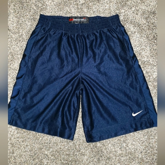 Nike | Basketball Shorts - Picture 1 of 3